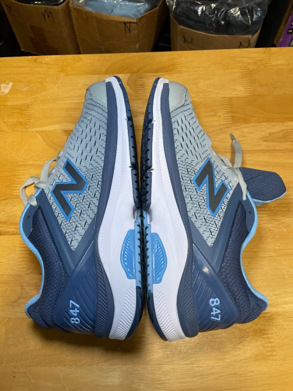 New Balance 847v4 Walking Shoes Sneakers Womens Size 9 D Light Aluminum WW847LG4 - Picture 9 of 15